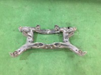 คานรองเครื่อง задняя SUBARU LANCASTER OEM 20152AE000 20152AE001 BHE 2000 EZ30
