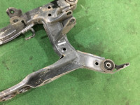 คานรองเครื่อง задняя SUBARU LANCASTER OEM 20152AE000 20152AE001 BHE 2000 EZ30
