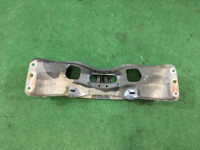 Travessa dianteira SUBARU LANCASTER OEM 20101AE011 20101AE012 BHE 2000 EZ30