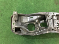 Travessa dianteira SUBARU LANCASTER OEM 20101AE011 20101AE012 BHE 2000 EZ30