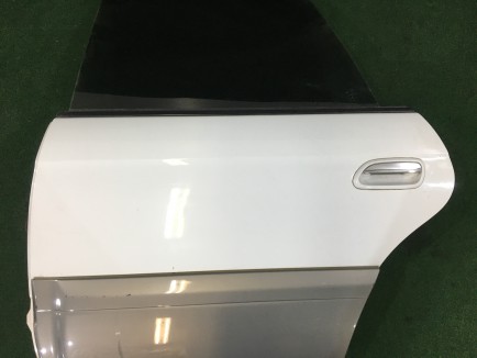 Porta traseira esquerda SUBARU LANCASTER OEM 60400AE430 BHE 2000 white / grey 0U4