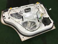 Porta traseira esquerda SUBARU LANCASTER OEM 60400AE430 BHE 2000 white / grey 0U4