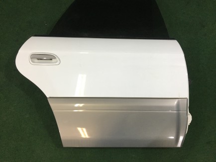 右后门 SUBARU LANCASTER OEM 60400AE420 BHE 2000 white / grey 0U4