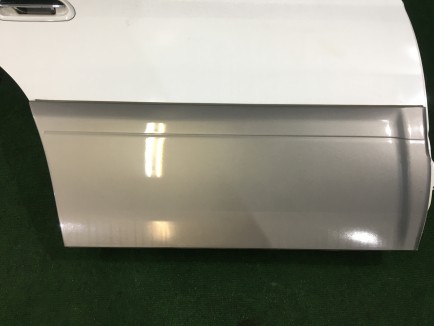 右后门 SUBARU LANCASTER OEM 60400AE420 BHE 2000 white / grey 0U4