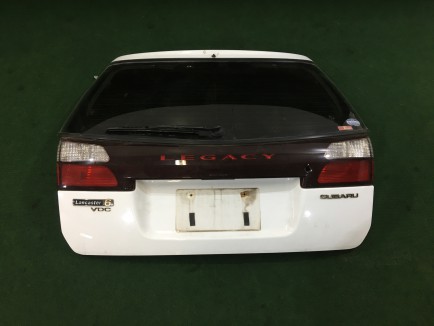 ประตูท้าย SUBARU LANCASTER OEM 60800AE040 BHE 2000 white / grey 0U4