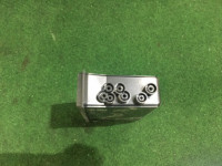 Porta-objetos sob o rádio SUBARU LANCASTER OEM 66128AE000 BHE 2000 white / grey 0U4