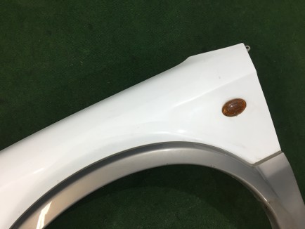 左フロントフェンダー SUBARU LANCASTER OEM 57120AE031 BHE 2000 white / grey 0U4