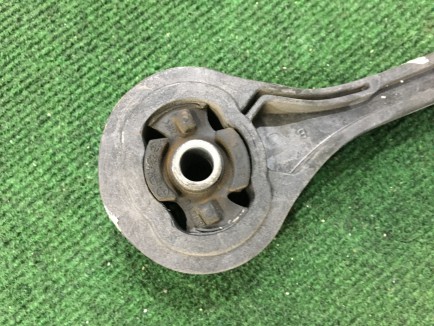 Upper gearbox mount SUBARU LANCASTER OEM 41040AE010 BHE 2000 EZ30