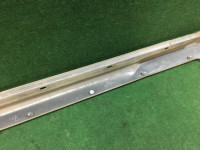 右サイドシル SUBARU LANCASTER OEM 91111AE080LG BHE 2000 white / grey 0U4