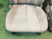 Сидения SUBARU LANCASTER OEM 64010AE700GE 64010AE710GE 64221AE130GE 64231AE130GE BHE 2000 white / grey 0U4