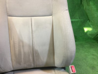Сидения SUBARU LANCASTER OEM 64010AE700GE 64010AE710GE 64221AE130GE 64231AE130GE BHE 2000 white / grey 0U4