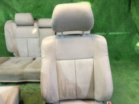 Сидения SUBARU LANCASTER OEM 64010AE700GE 64010AE710GE 64221AE130GE 64231AE130GE BHE 2000 white / grey 0U4