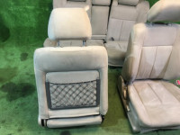 Сидения SUBARU LANCASTER OEM 64010AE700GE 64010AE710GE 64221AE130GE 64231AE130GE BHE 2000 white / grey 0U4