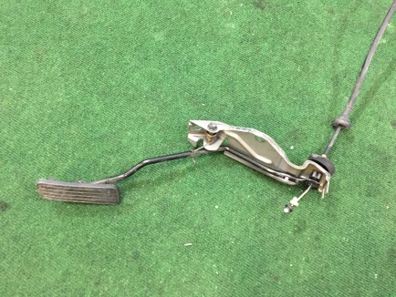 アクセルワイヤー SUBARU LANCASTER OEM 37114AE040 BHE 2000 EZ30