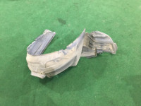 左前轮内衬 SUBARU LEGACY B4 OEM 59110AE010 BE5 2001 Black 47A