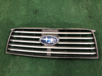 Grelha do radiador SUBARU FORESTER OEM 91121SA082 SG5 2007 white 51E