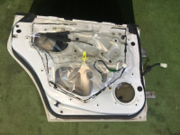 左リアドア SUBARU LEGACY OEM 60409AG0109P 60409AG0119P BP5 2004 white pearl 36J