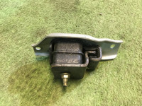 Подушка двс левая 41031AA120 41022FA000 SUBARU LEGACY