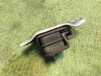 Soporte derecho del motor SUBARU LEGACY OEM 41031AA110 41022FA000 BP5 2004 EJ204