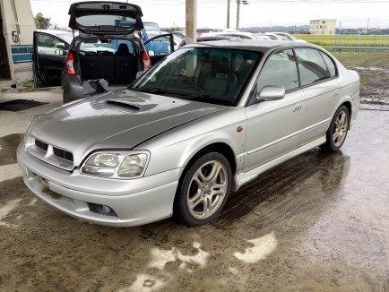 SUBARU LEGACY B4 BE5 2000