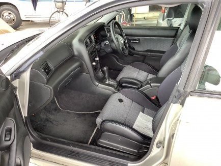 SUBARU LEGACY B4 BE5 2000