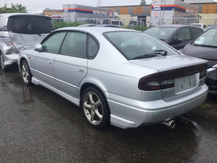 SUBARU LEGACY B4 BE9 2001