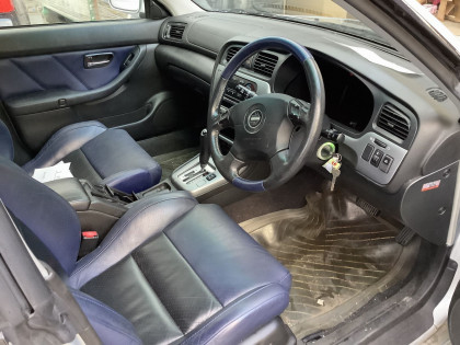 SUBARU LEGACY BE9 2001