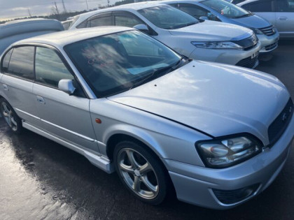 SUBARU LEGACY BE9 2001