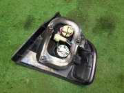 左尾灯 SUBARU LEGACY OEM 84201AE05B BEE 2002