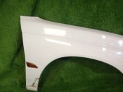 Guarda-lamas dianteiro direito SUBARU LEGACY OEM 57110AC100 BG5 1997 белый 51E