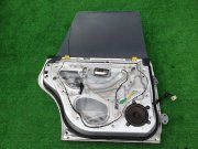 左后门 SUBARU LANCASTER OEM 60400AE270, 60400AE190 BH9 2000 silver 9G9
