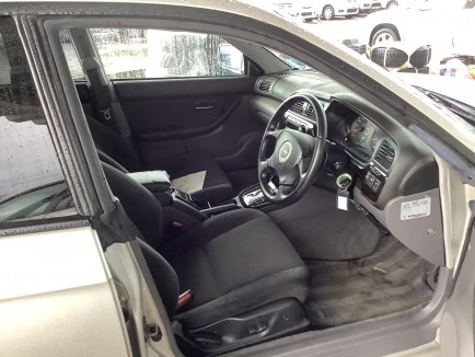 SUBARU LANCASTER BH9 2000