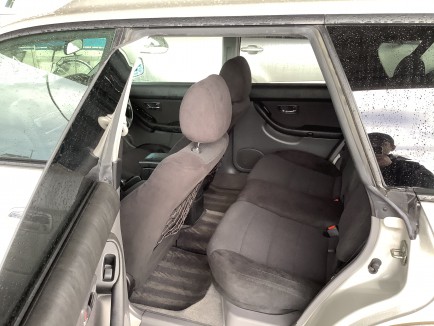 SUBARU LANCASTER BH9 2000