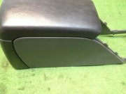 Porta-luvas e apoio de braço SUBARU LANCASTER OEM 92111AE010AC BH9 2001 silver 1U2