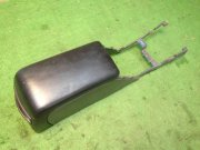 Porta-luvas e apoio de braço SUBARU LANCASTER OEM 92111AE010AC BH9 2001 silver 1U2