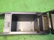 Porta-luvas e apoio de braço SUBARU LANCASTER OEM 92111AE010AC BH9 2001 silver 1U2