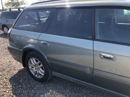 SUBARU LANCASTER BH9 2001