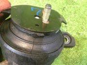 Soporte del motor izquierdo SUBARU LANCASTER OEM 41022AE110 BH9 2000 EZ30