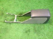 手套箱与扶手 SUBARU LANCASTER OEM 92111AE010AD, 92115AE000DG BH9 2000 silver 9G9