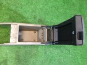 手套箱与扶手 SUBARU LANCASTER OEM 92111AE010AD, 92115AE000DG BH9 2000 silver 9G9