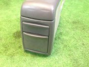 手套箱与扶手 SUBARU LANCASTER OEM 92111AE010AD, 92115AE000DG BH9 2000 silver 9G9