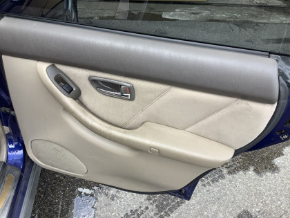 SUBARU LANCASTER BHE 2001