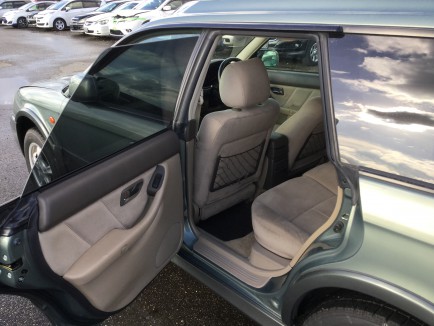 SUBARU LANCASTER BHE 2001