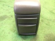 Porta-luvas e apoio de braço SUBARU LANCASTER OEM 92111AE010AD, 92115AE000DG BHE 2002 silver 1U2