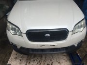 Rejilla del radiador SUBARU OUTBACK OEM J1017AG090 BP9 2006 pearl white 37J