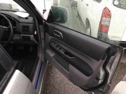 SUBARU FORESTER SG5 2005