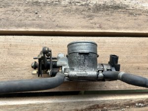 ลิ้นปีกผีเสื้อ SUBARU LEGACY OEM 16118AB310 BG5 1998 EJ20DD AT