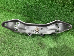 变速箱横梁 SUBARU OUTBACK OEM 41022AG100 41011AG030 BPE 2004 EZ30