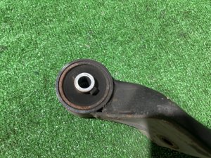 Differential mount SUBARU OUTBACK OEM 41310AG020 BPE 2004 EZ30