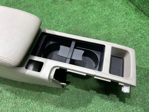 グローブボックス・アームレスト кожа SUBARU OUTBACK OEM 92111AG060WA BPE 2004 SILVER 39D, 3K3